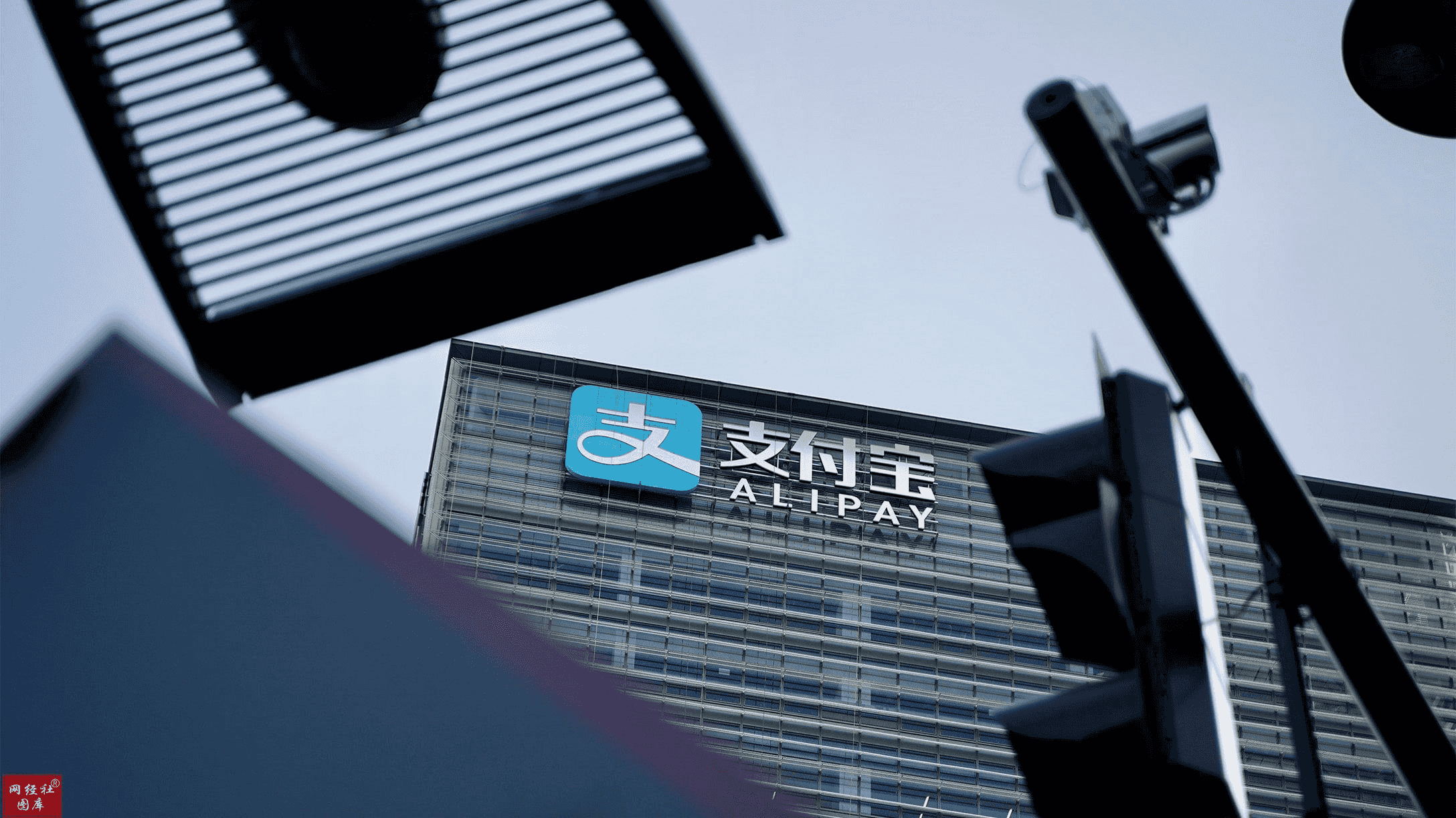 復(fù)盤2024年互聯(lián)網(wǎng)房產(chǎn)家裝十大事件 行業(yè)變革與資本涌動(dòng)